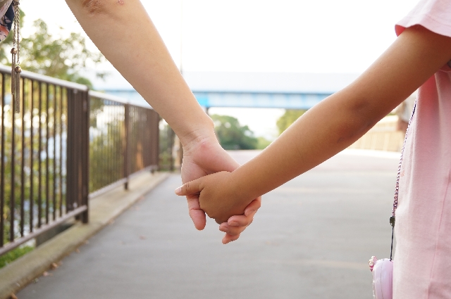 シングルマザーでも恋愛したい！真剣に相手を探す方法とは…