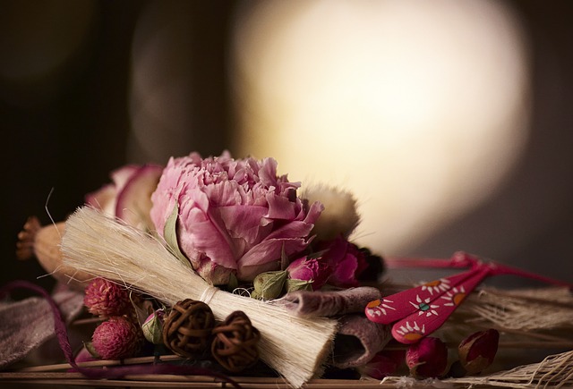 dried-flowers-2370482_640