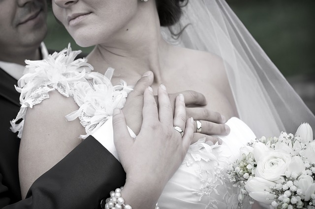 wedding-rings-608782_640